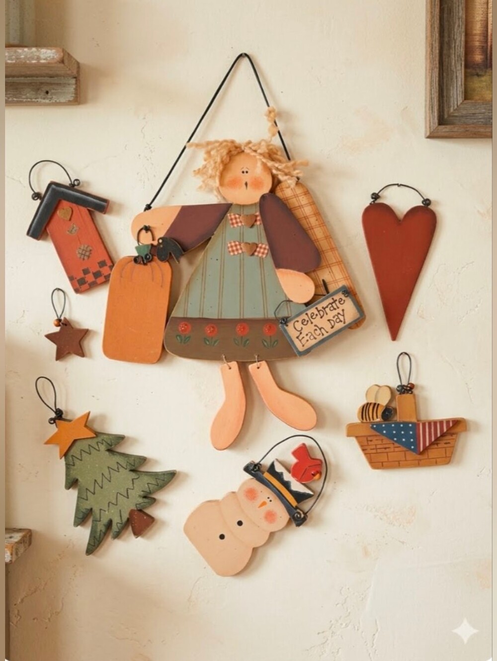 Crazy Mountain/Henton Primitive Wood Wall Hanging Seasonal Decor